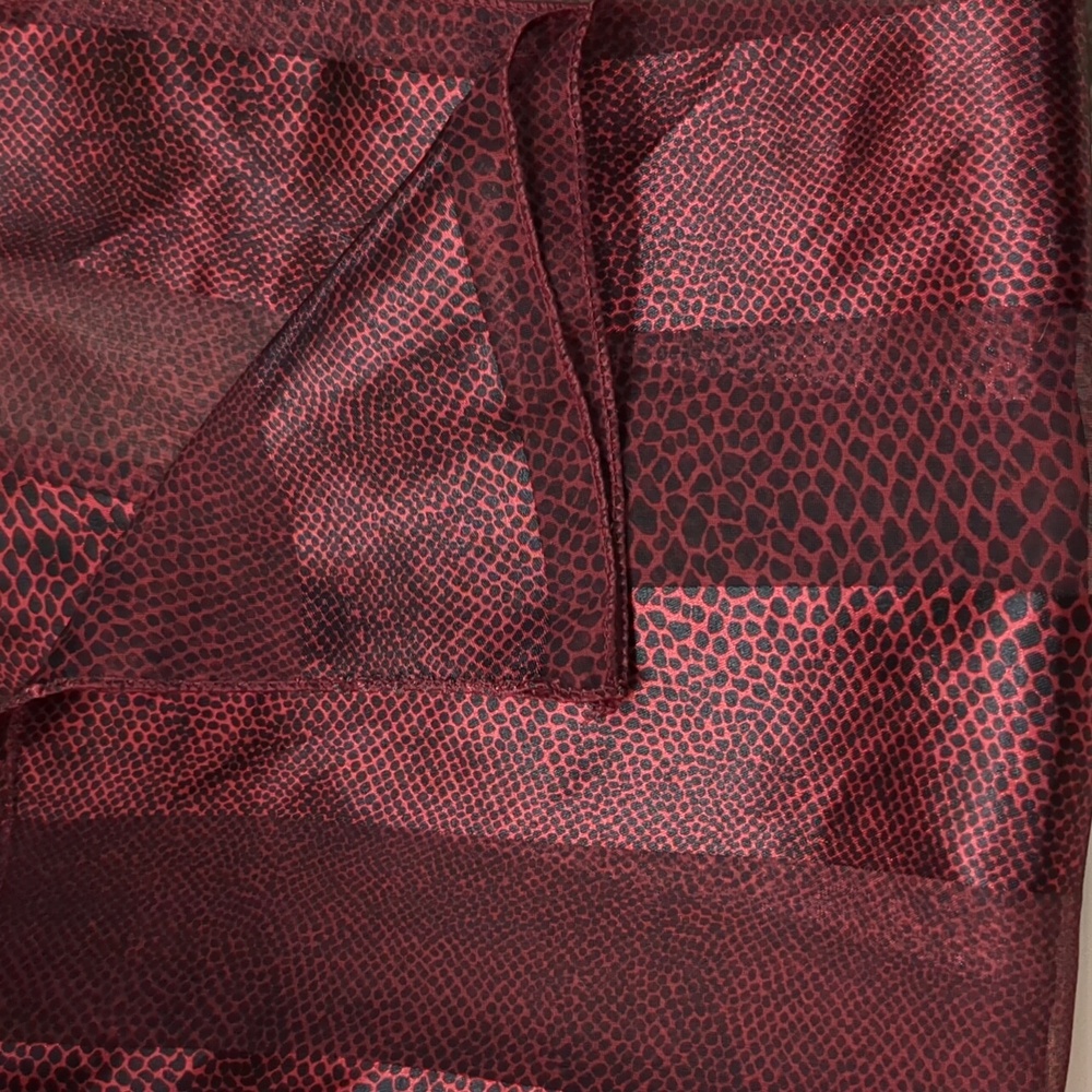 Vintage 80s Liz Claiborne Sheer Burgundy Scarf Preppy Old Money 20" Square - Picture 3 of 12